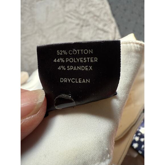 Ann Taylor Petite Signature Capri Pants 6P - Picture 4 of 7